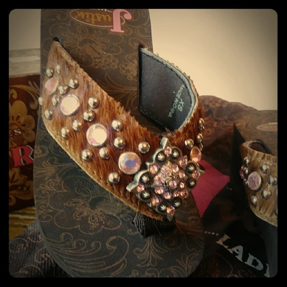 Girls size XS Justin wedge flipflops